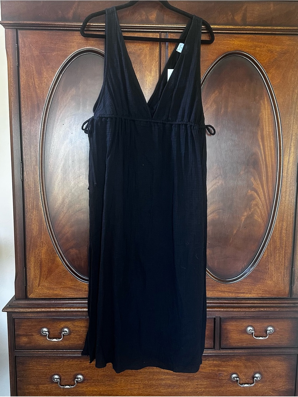 Black Bathing-suit Coverup - V neck Front & Back - Slits on sides - Large- NWT